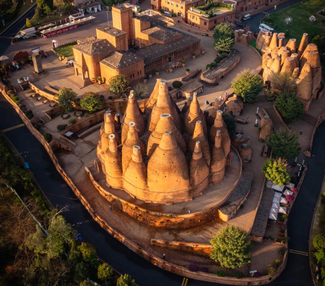 Kinh Nghiệm Du Lịch Mông Tự Tự Túc 2025: Ăn Gì, Ở Đâu, Chơi Gì?