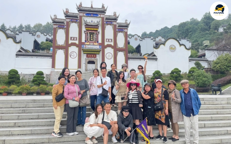 TOUR TRƯƠNG GIA GIỚI - PHƯỢNG HOÀNG CỔ TRẤN – MIÊU TRẠI MẶC NHUNG 5N4Đ