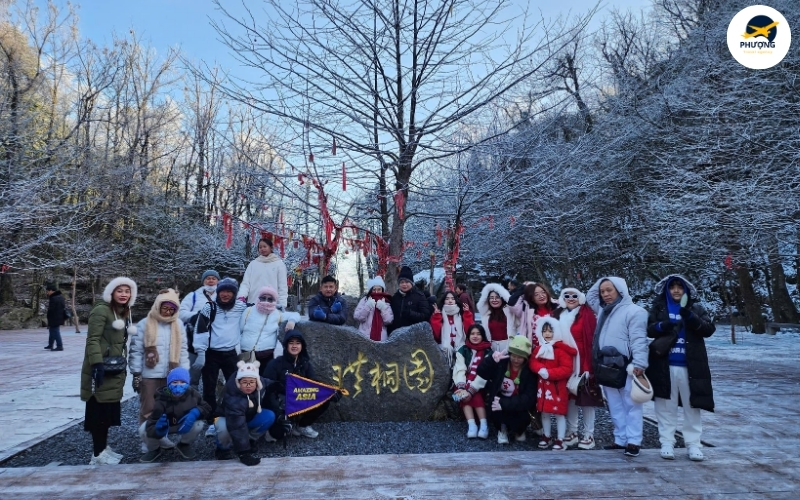TOUR TRƯƠNG GIA GIỚI - PHƯỢNG HOÀNG CỔ TRẤN – MIÊU TRẠI MẶC NHUNG 5N4Đ