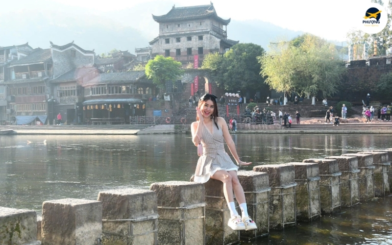 TOUR TRƯƠNG GIA GIỚI - PHƯỢNG HOÀNG CỔ TRẤN – MIÊU TRẠI MẶC NHUNG 5N4Đ